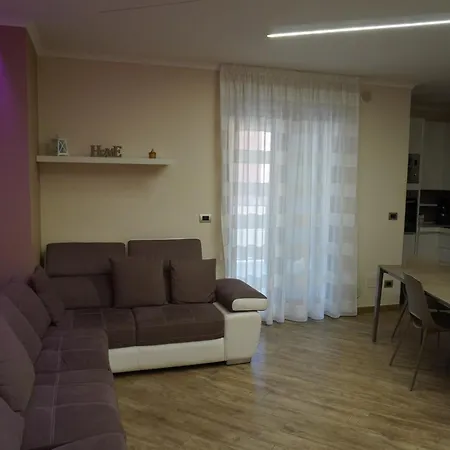 Casa Tucci - Relax Moderno A Pochi Passi Dal Mare Barletta
